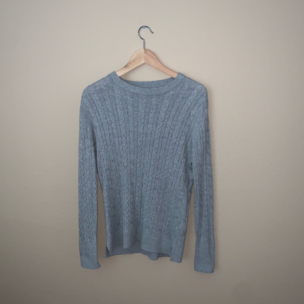 Grey long sleeve sweater